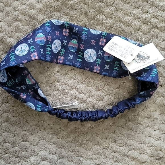 🔵 2 for $40 🔵 DISNEY WORLD IT'S A SMALL WORLD HEADBAND - Picture 3 of 7